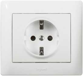 Steckdose (SL) mit erhöhtem Berührungsschutz Galea ultraweiß 