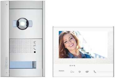 Video-Set mit Türstation SFERA + Kamera + Hausstation CLASSE 300 X13E 