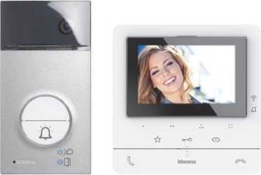 FlexONE Video-Set mit Türstation LINEA3000 1 und 2 Ruftasten + CLASSE100 X16E 