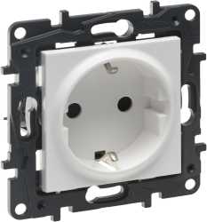 Niloe Step Schutzkontakt Steckdose Steckklemmen Ultraweiss 