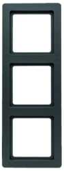 Q.1 Rahmen 3fach schwarz matt lackiert 
