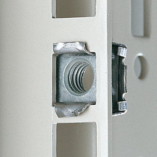 Käfigmutter M6 mit Kontaktierung für Blechstärke: 0,8-2,5 mm 