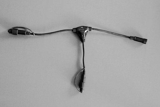 QuickFix Divider 2 T-Verbinder schwarzes Kabel 