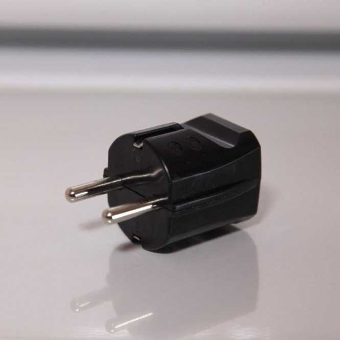 SCHUKO-Stecker PVC schwarz 