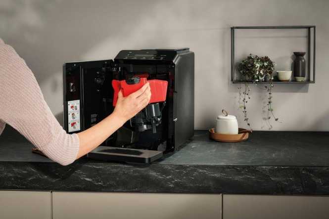 Kaffeevollautomat EQ300 Inox silber 