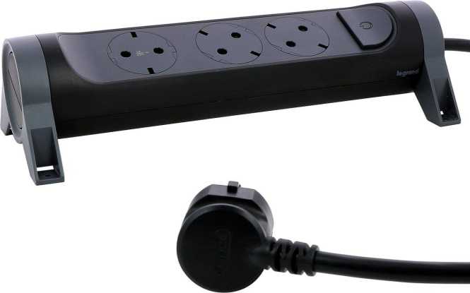 Drehbare Steckdosenleiste 3x Steckdose, 1,5m Kabel schwarz 