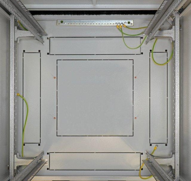 19 Zoll Netzwerkschrank PRO 600x600mm RAL7035 