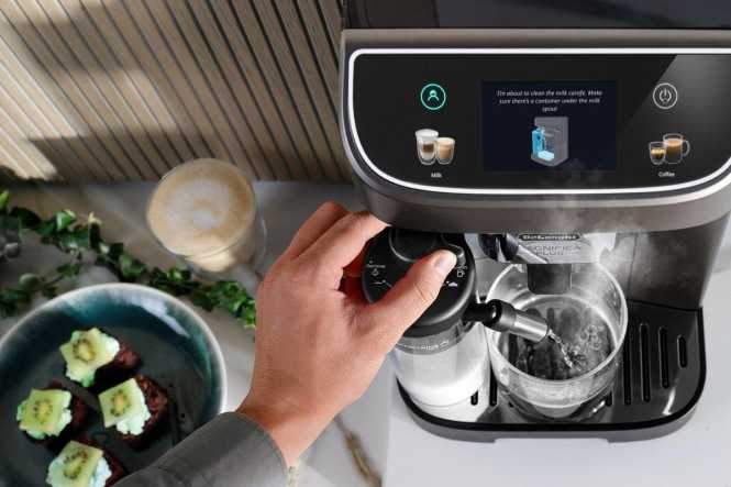 Kaffeevollautomat Magnifica Plus ECAM320.70.TB 