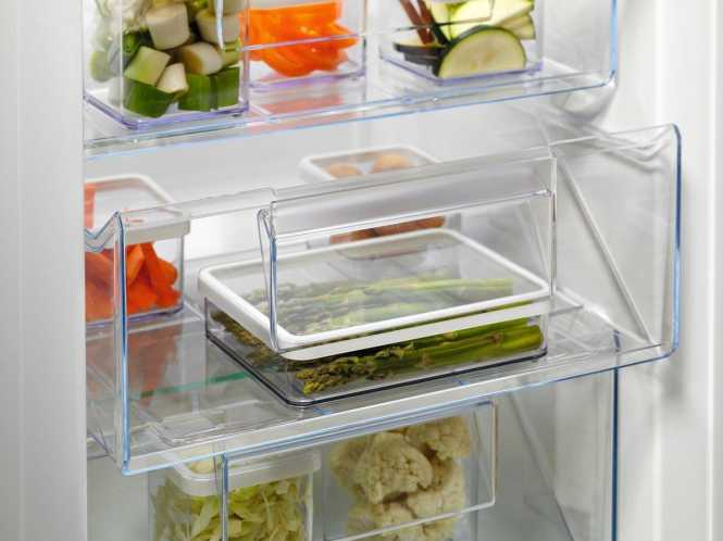 Einbau-Gefrierschrank 880 mm 98 L 