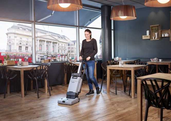 Scheuersaugmaschine SC100 E komplett 