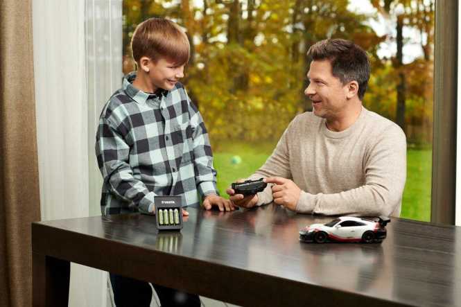 Ladegerät LCD Plug Charger+ 