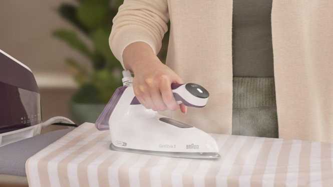 Dampfbügelstation CareStyle 5 IS5247VI WS/VIOLETT 